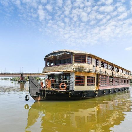 Sreekrishna Houseboat C/O Sreekrishna Ayurveda Panchakarma Centre Otel Alappuzha Dış mekan fotoğraf