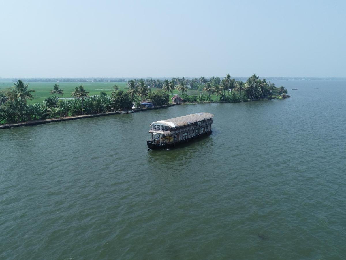 Sreekrishna Houseboat C/O Sreekrishna Ayurveda Panchakarma Centre Otel Alappuzha Dış mekan fotoğraf